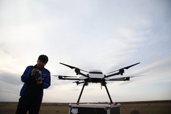 M6fa-6rotors Γεωργικό ψεκαστήρα Uav Ανερόστερο ελικόπτερο ψεκαστήρα με 21inch Prop