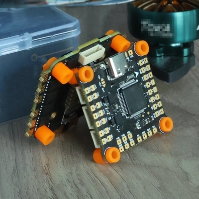 Απομακρυσμένη λειτουργία ακτίνας 36X36mm ESC 50af7 V2 Stack Flight Controller για προσαρμογή